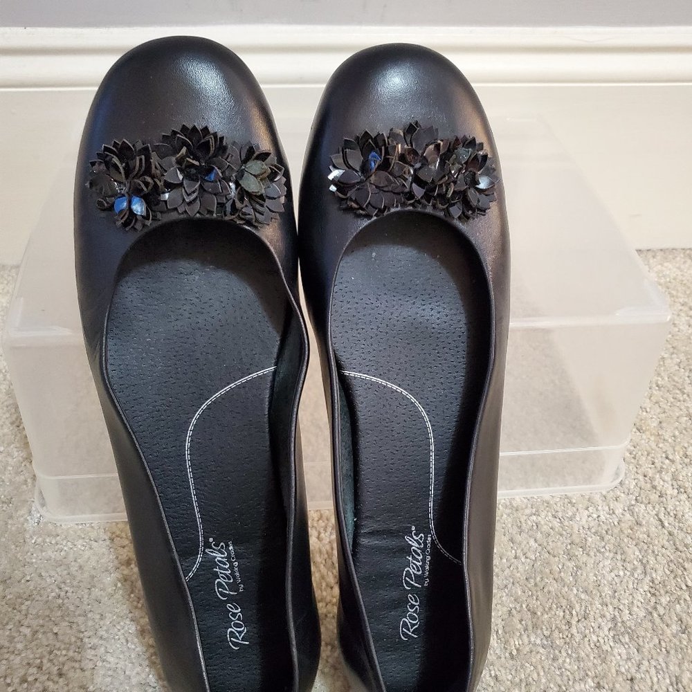 Rose Petals Black Leather Flats